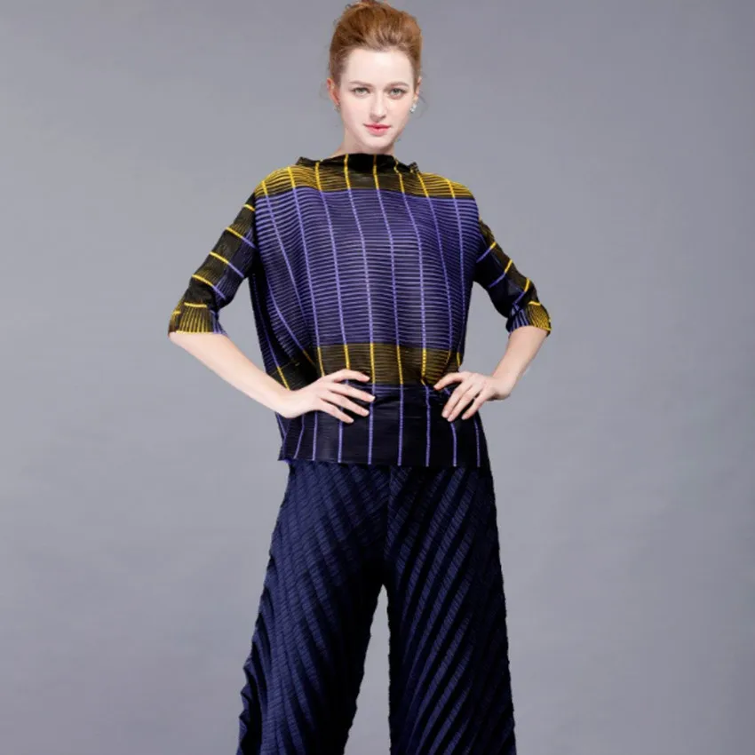 

Plus Size T Shirts Woman Summer 2018 NEW Elastic Miyake Pleated Turtleneck Half Sleeves Stripes Contrast Color Loose Women Tops
