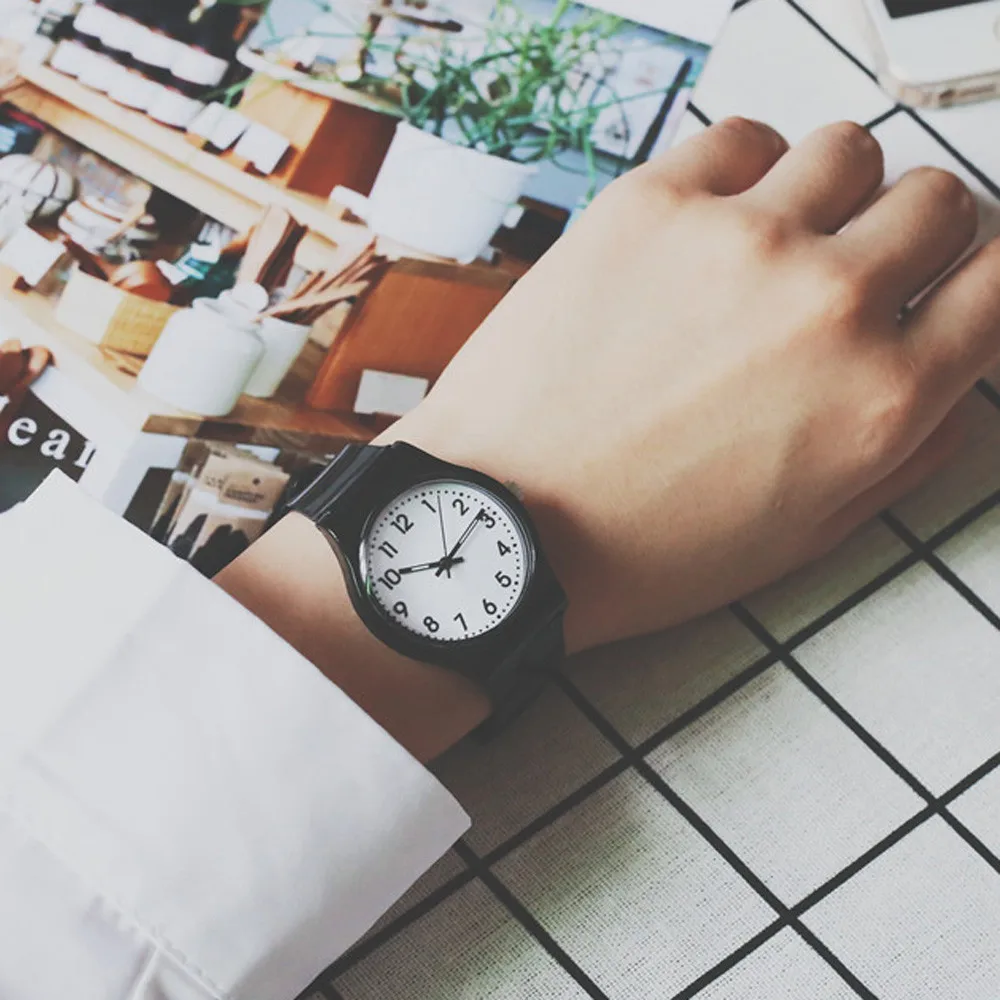 

Reloj Mujer Small Fresh Fashion Women Watches Silicone Strap Round Dial Ladies Watch Gift Clock Analog Quartz Wrist Watch #W