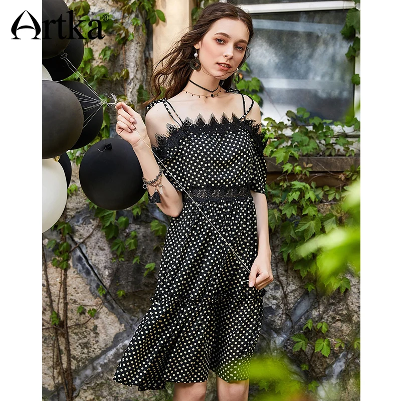 

ARTKA 2018 Summer New Women Vintage Embroidery Lace Strapless Doted Big Swing Chiffon Strap Dress LA11085X