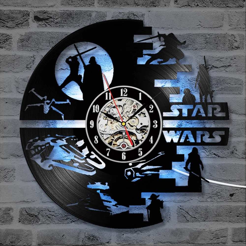 Goedkoop Creatieve Star Wars CD Record Klok Creatieve HandmadeVinyl Record Wandklok Antieke Hollow Opknoping Klok LED met 7 Kleuren