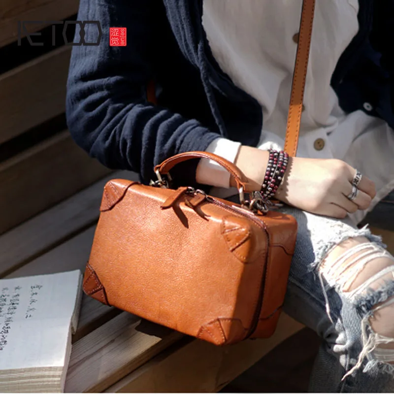  AETOO British retro handmade cowhide leather shoulder portable diagonal bag casual compact box type