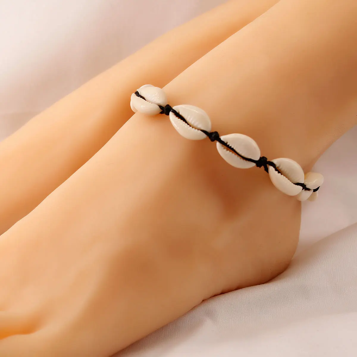 

Bohemian Jewelry Sea Shell Foot Chain Anklets for Women National Style Shell Footchain Rope Ankle Bracelet