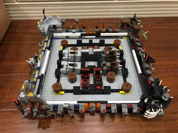 

Lepin 16019 Genuine The Castle Giant Chess Set Building Blocks Bricks Movie Series 852293 Educational Toys As Christmas Kid Gift