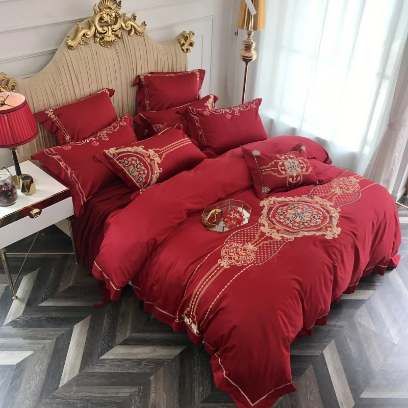 

2018 Red European Mandala Wedding Duvet Cover Set Embroidery Bed Cover 4Pc Queen King Size Bedlinens Flat Sheet Bedding