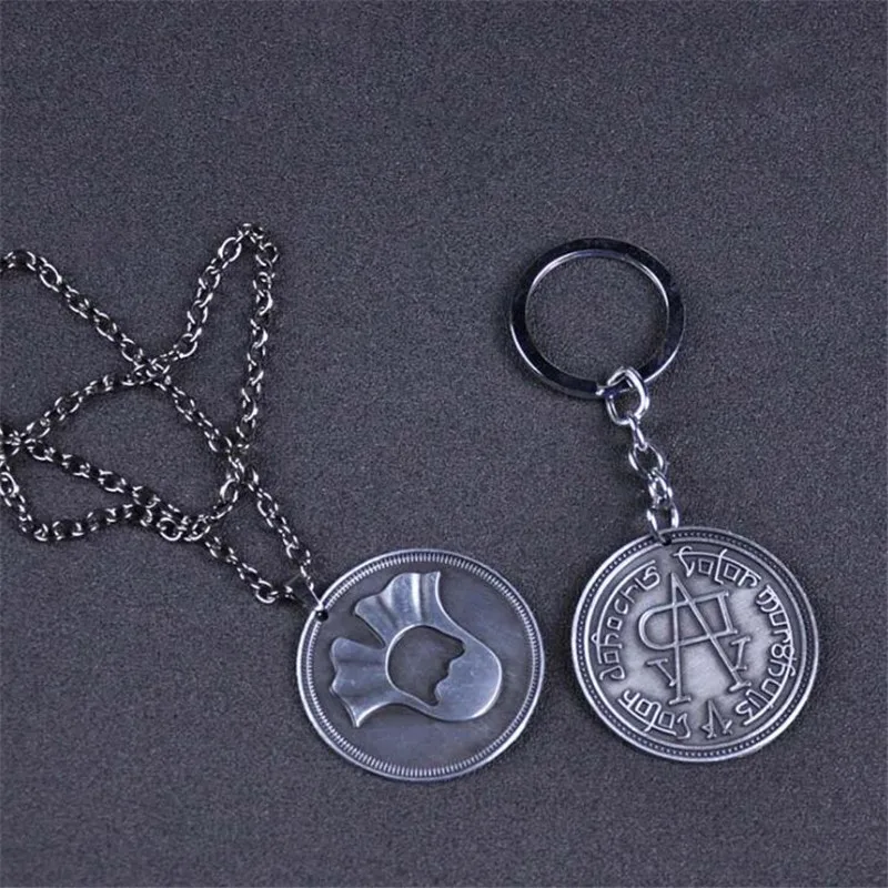 

Hot New Game of Thrones Necklace A Song of Ice and Fire Faceless Coin Valar morghulis Jaqen H'ghar Aaliyah Badge Key Chain Gift