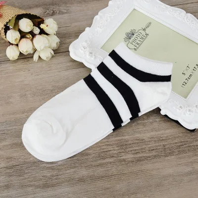 Новое поступление женские носки милые полосатые хлопковые носки простые милые носки - Цвет: A1019-baidiheitiao