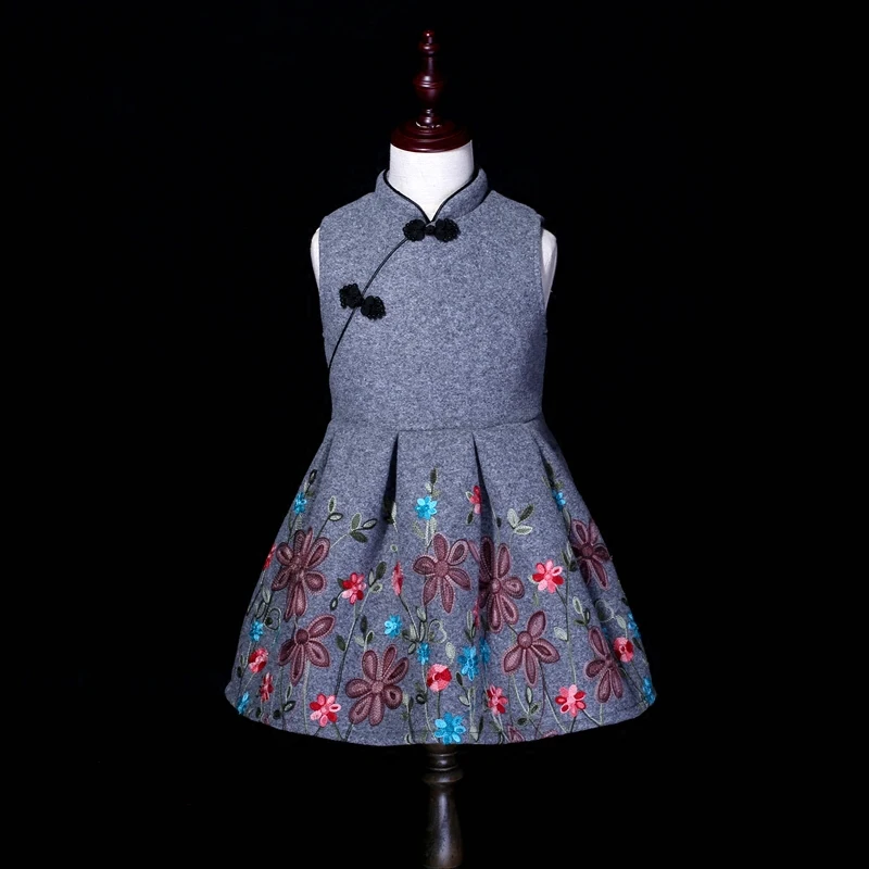 Spring family look clothes baby kids girl dress woolen Children clothing sleeveless pleated embroidery mother and daughter dress Spring family look clothes baby kids girl dress woolen Children clothing sleeveless pleated embroidery mother and daughter dress