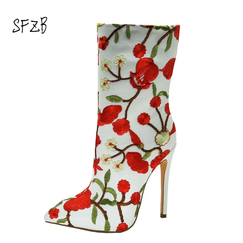 

SFZB Women Boots High Heels Ankle Boots Short Plush Pointed Toe Motorcycle Boots Fashion Sexy Winter white