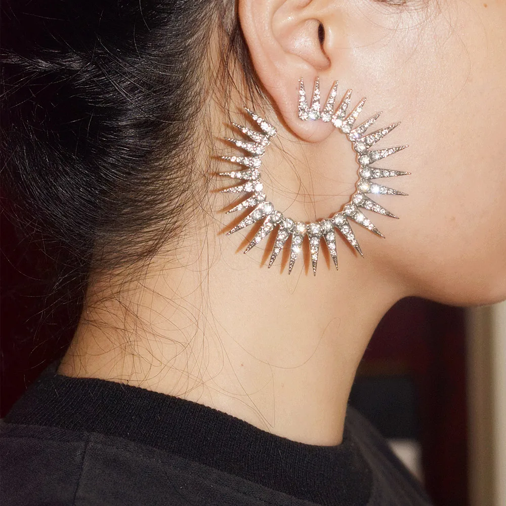 

Qiaose New Women Fashion Jewelry Rhinestone Sunflower Charms Stud Earrings Bohemian Collection Statement Earrings Accessories
