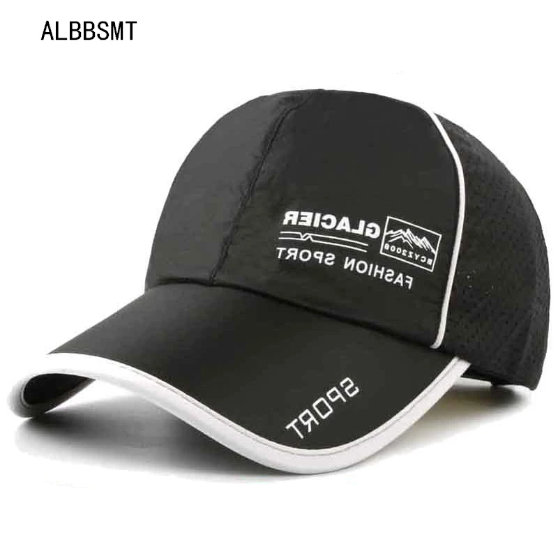 Кепка спортивная мужская. Спортивные Кепки мужские. Фирменная бейсболка костями. Кепка с костью. Папа в кепке.