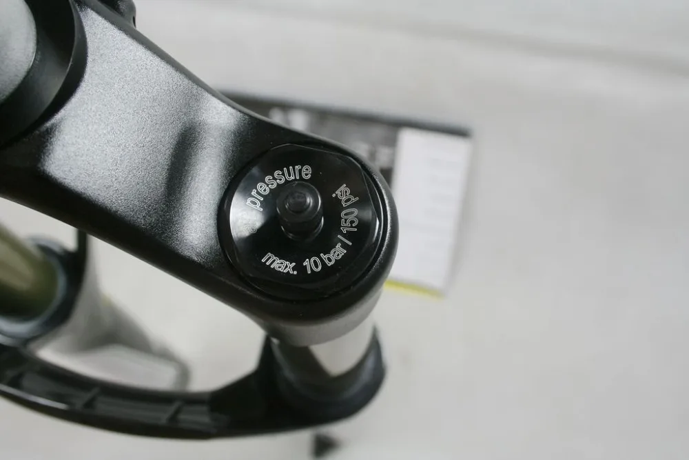 Пневматическая вилка Magura MTB TS6 X100 ручная с динамической блокировкой 1 1/8 дюйма