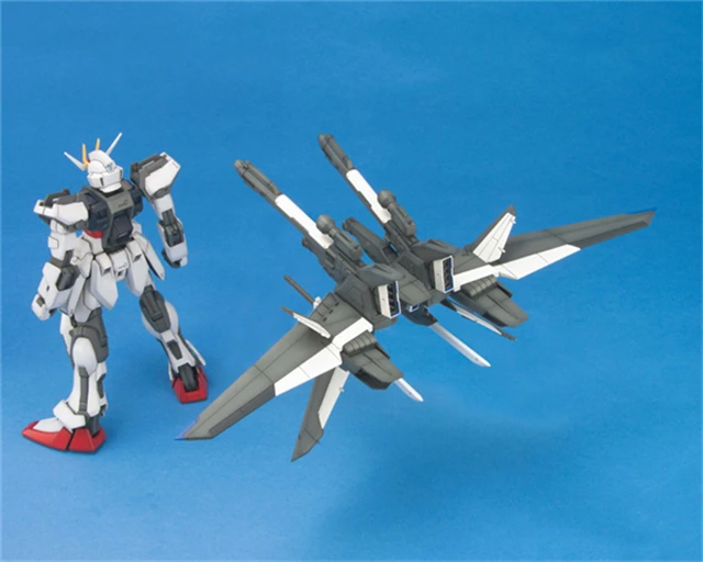 Bandai Gundam 1/100 MG STRIKE GUNDAM IWSP мобильный костюм Сборная модель наборы фигурки Детские игрушки