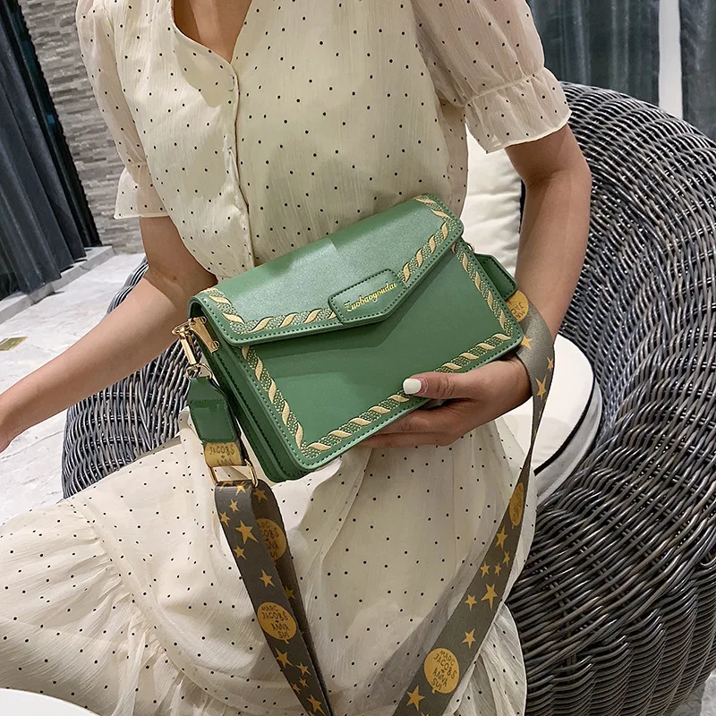 

Simple small bag female 2019 new Korean version of the wild shoulder bag fashion Messenger bag broadband small square bag