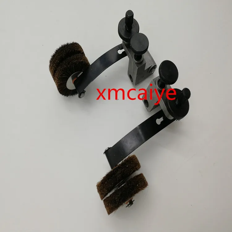 

2 пары щеток для печатной машины Komori