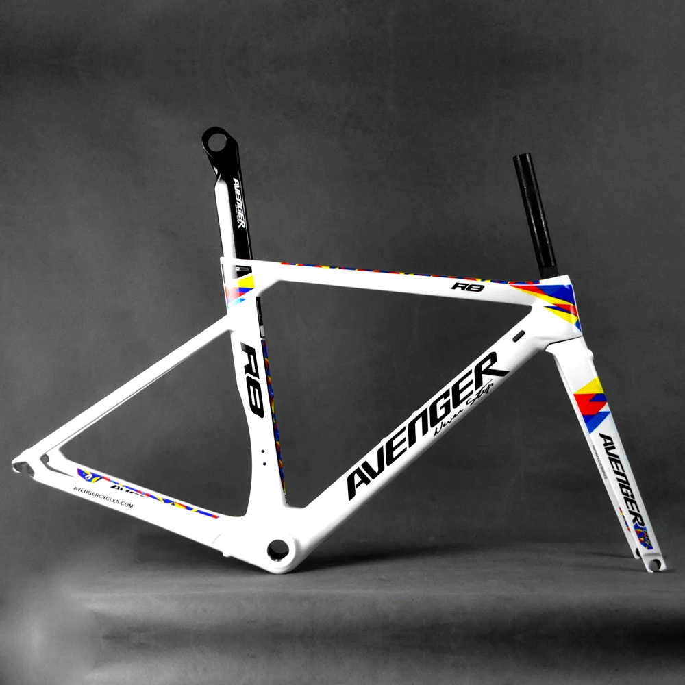 Cheap AERO Road Bike Bicycle Frame Carbon Road Bike FM169 White Avenger Logo Painting R8 Glossy AREO SEAT POST 130*9mm 1