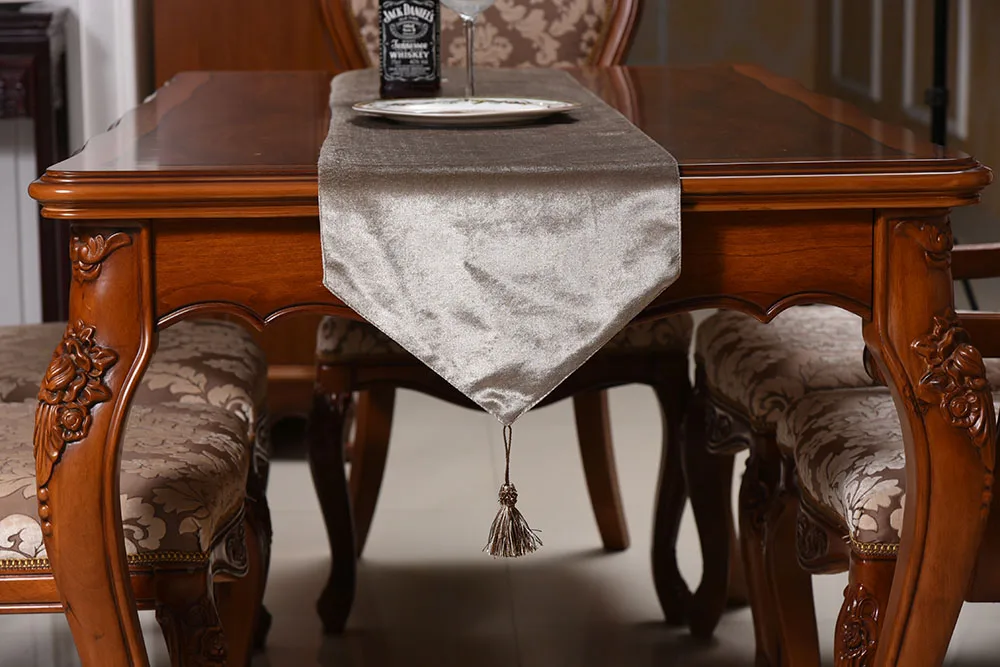 High End factory directly sell velvet table runner silver table runner High End factory directly sell velvet table runner silver table runner