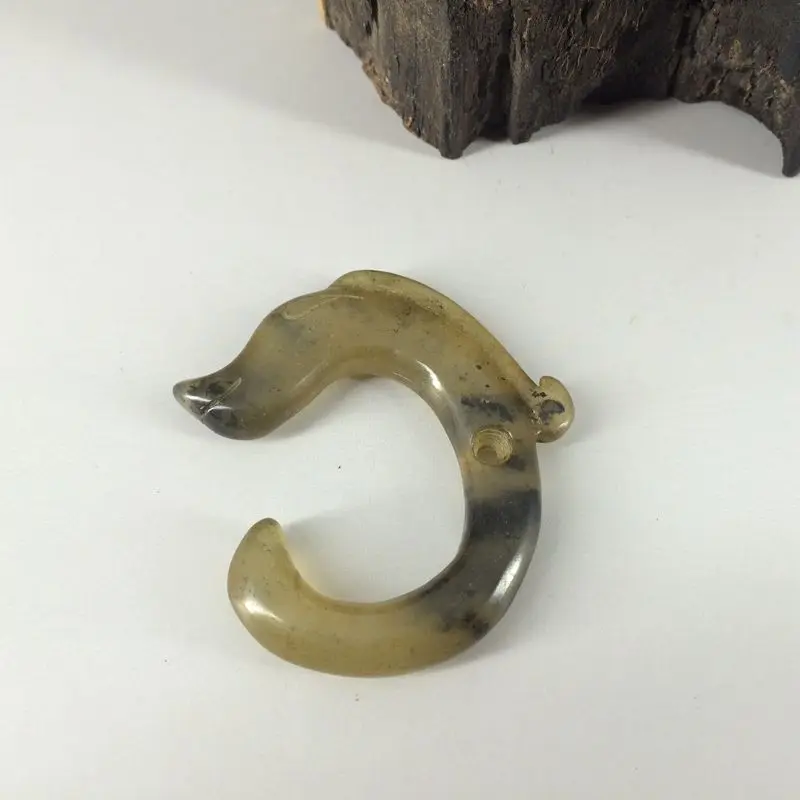 

Chinese ancient jade pure manual fine carving beast pendant