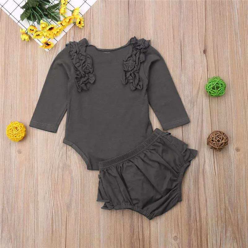 Комплект одежды серого цвета для новорожденных девочек, весенне-осенние Топы с длинными рукавами и оборками, брючный комбинезон/шорты, комплекты из 2 предметов, комплект одежды для малышей