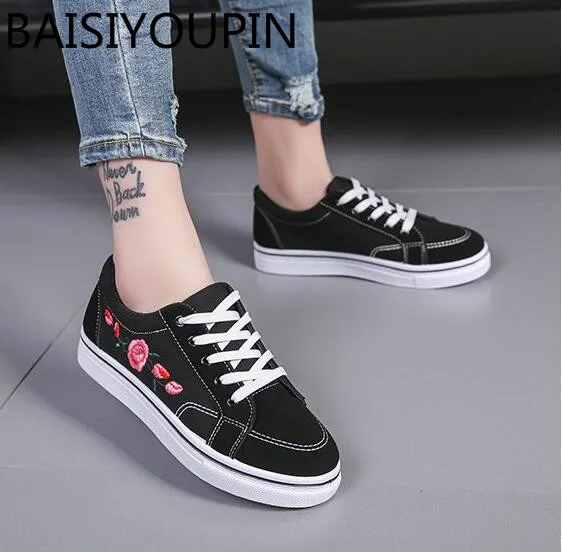 

2018 Spring Women Causal Shoes Female Lace Up Flats Shoe Student Leisure Flats Board Shoes Ladies Embroidery Small White Shoes