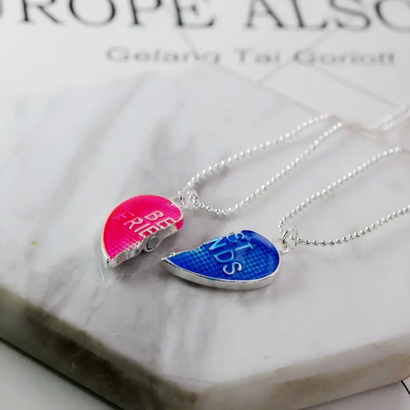 

2Pcs/Set Detachable Magnet Adsorb Heart Red Blue 2 Color Friend Friendship Chokers Necklaces 2-in-1 Hearts Jewelry 2018 HLN103