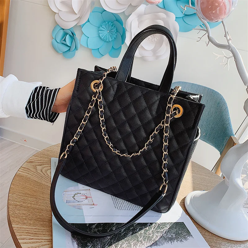 

2019 New Fashion Wild Bag Female Personality Diamond Lattice Simple Small Package Casual Chain Retro Shoulder Messenger Bag
