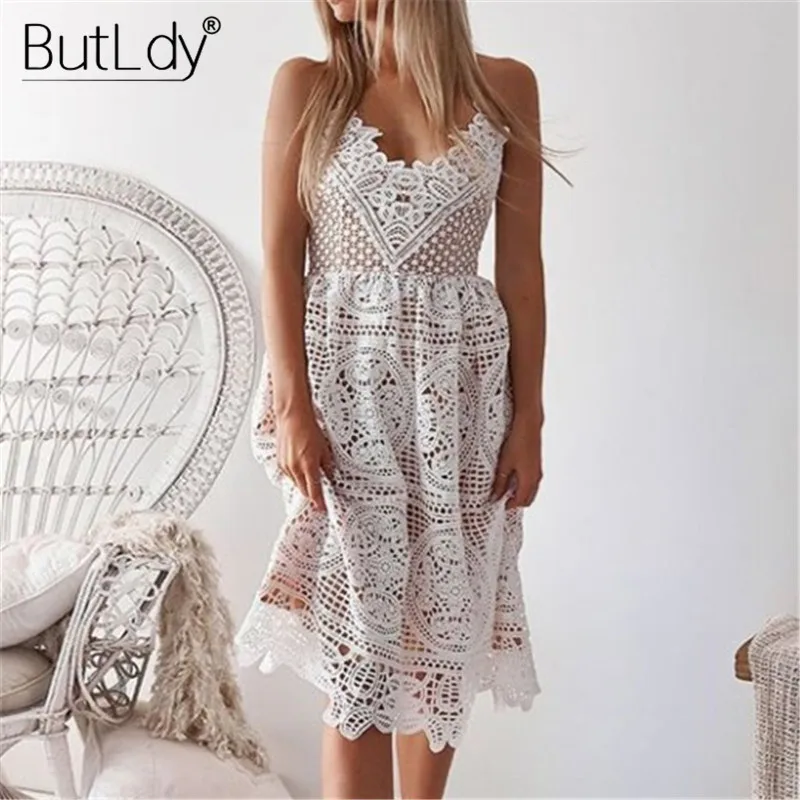 

Sexy Lace Hollow Out Dress Women Spaghetti Strap Off Shoulder Backless Summer Beach Party Dress 2019 V Neck Casual Chic Dresses
