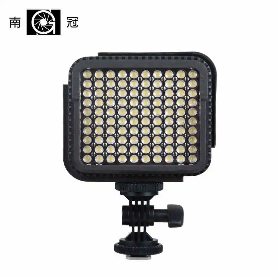 

NanGuang CN-LUX1000 LED on camera light video light for camcorder DV camera LED outdoor photography LED On Camera Light CD50