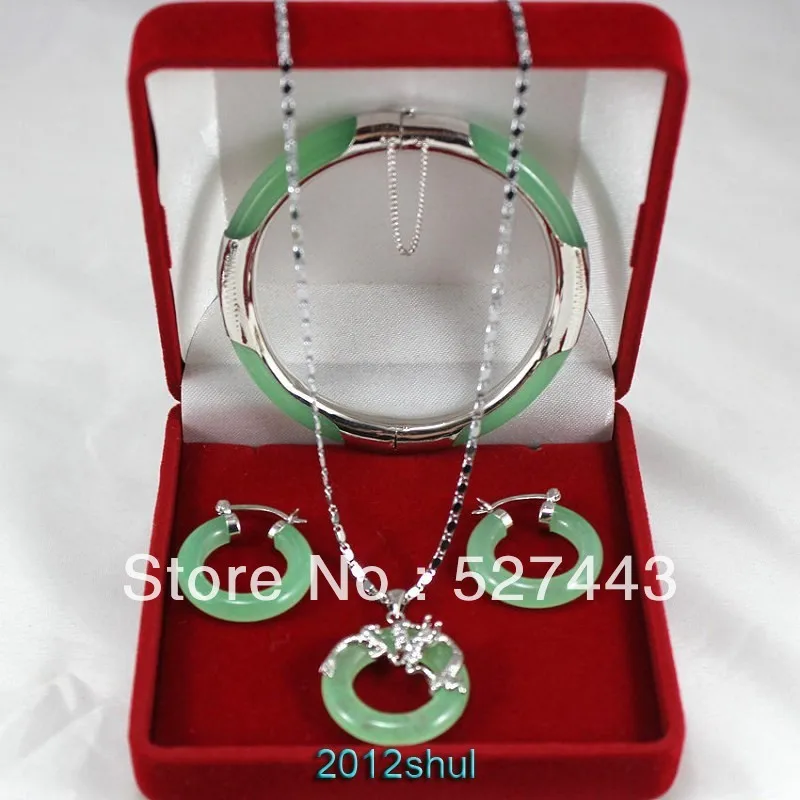 

free shipping>>> Wholesale Natural gree jade bracelet earrings silver dragon pendant necklace Set (A0511)