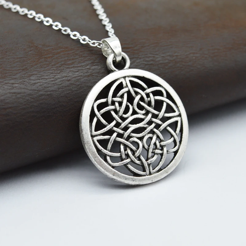 

1pcs Celtics Art Pendant Necklace Silver Irish Knot Pendant Eternity Infinity Knot Necklace Celtics Cross Jewelry For Gift
