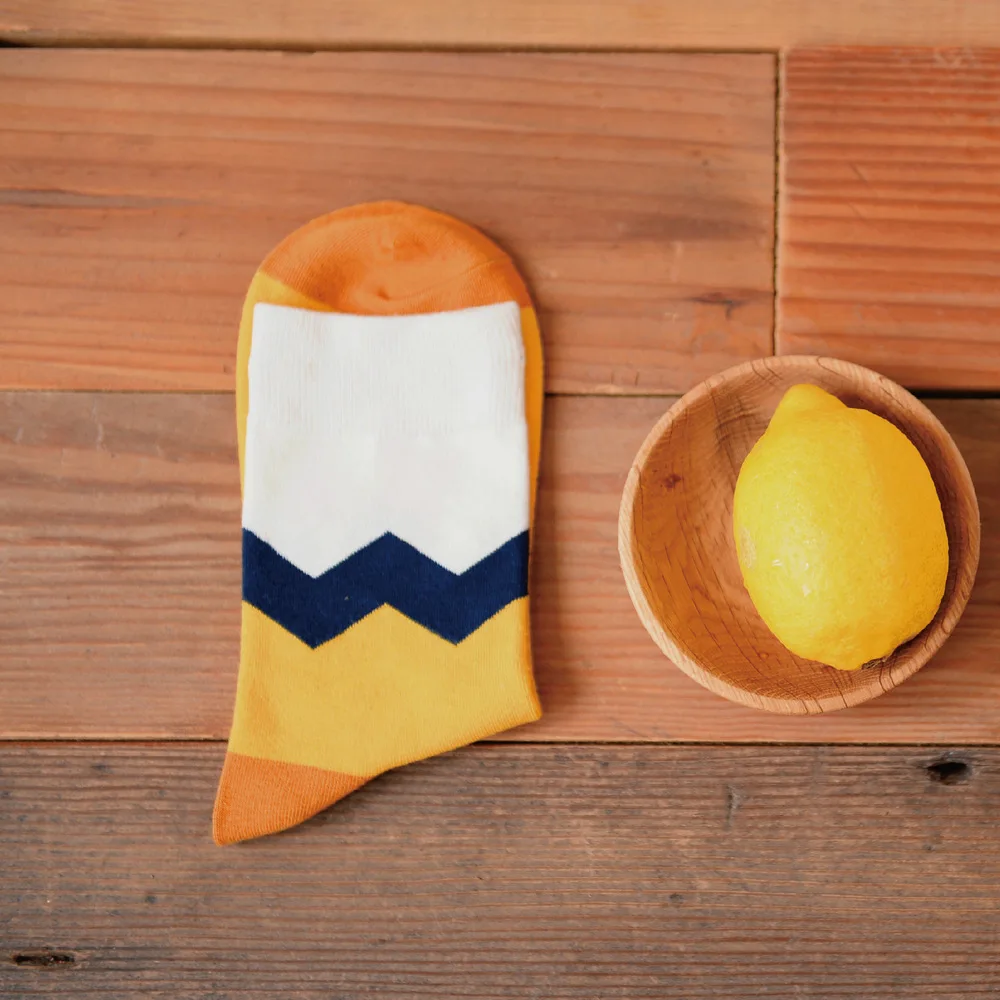 

High quality Brand colored men cotton crew socks of contrast color harajuku style novelty designer skate yellow white