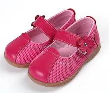 Niñas de cuero zapatos del deporte del niño zapatos de los bebés de las zapatillas de deporte zapatos mary jane con flor luz parque infantil minnie walker zapato tenis