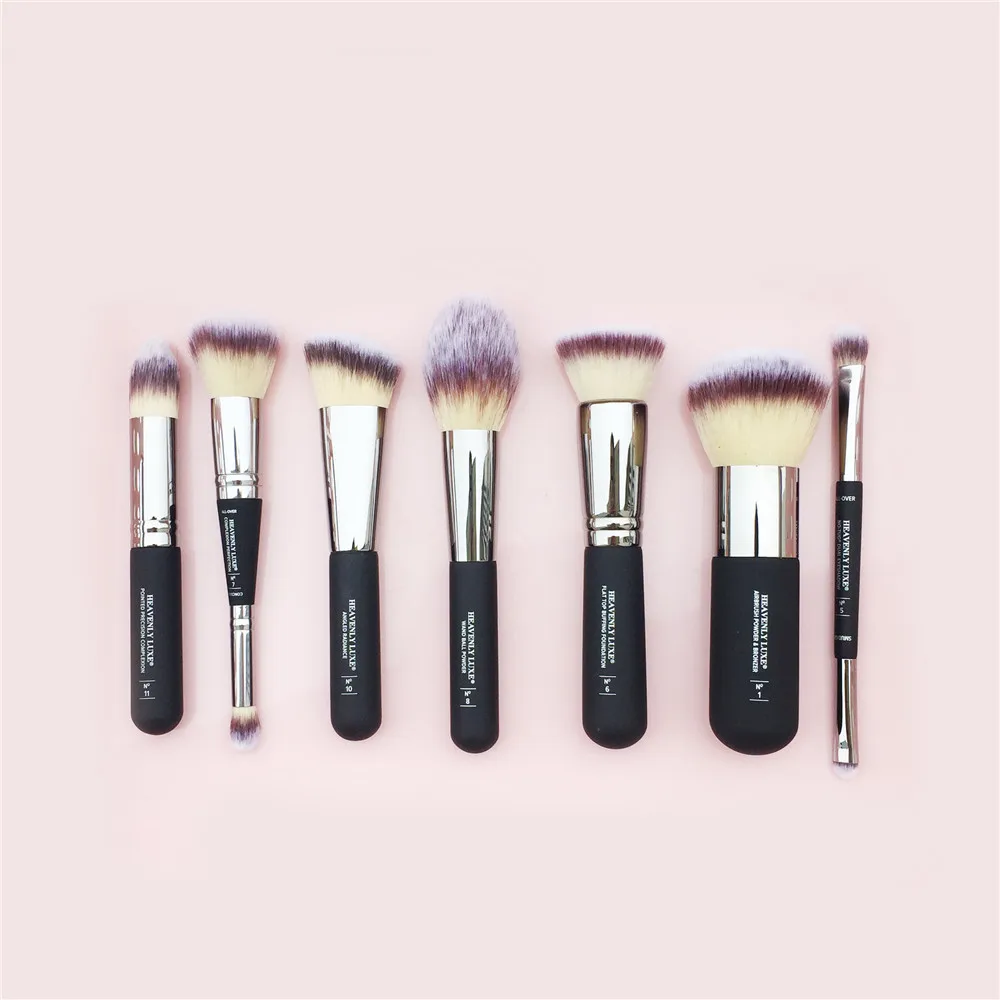 It cosmetics Brush _ 4