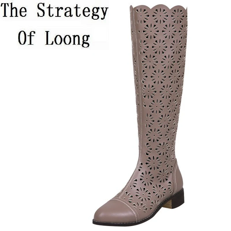 Женская обувь на низком каблуке из натуральной кожи и с вырезами сандалии до