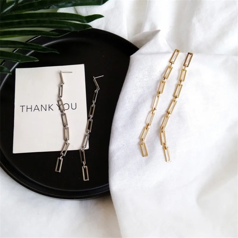 

Long Section Tassel Geometric Earrings Temperament Female Metal Personality Exaggerated Hand Creative Simple Earrings