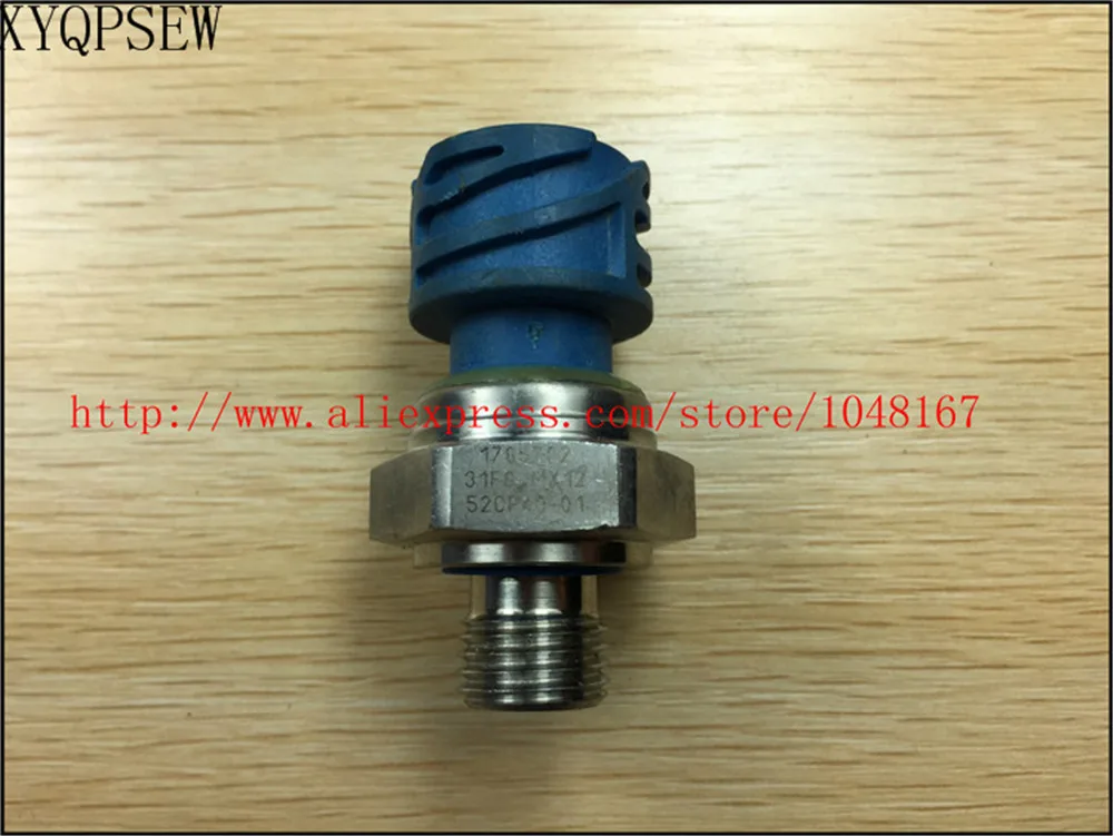 

XYQPSEW For Volvo truck oil pressure sensor 1785702 52CP40-01