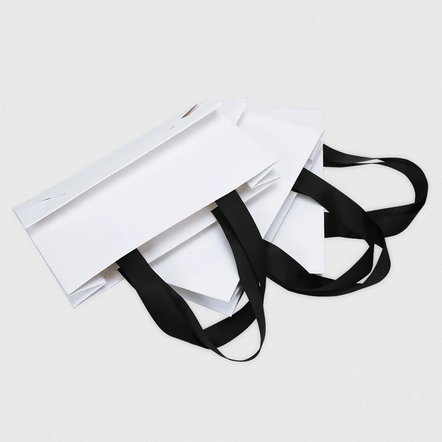 20X Egyedi Nyomtatott Logó Kraft Fehér Papír Táska Ajándék Bevásárló Táskák Kötélfogantyúval Ruhák Csomagolása Kisvállalkozások - Image 3