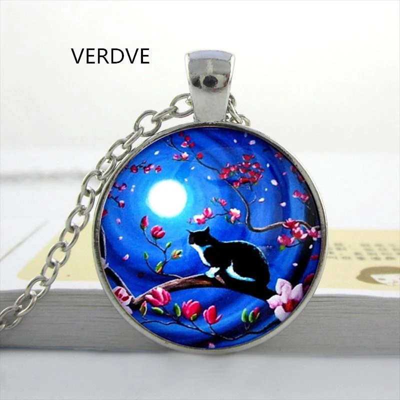 Mens necklace 2019 New Glass Cabochon Round Blue Moon And Glass Necklaces Cat Galaxy Round Crystal Pendant Necklace Mens necklace 2019 New Glass Cabochon Round Blue Moon And Glass Necklaces Cat Galaxy Round Crystal Pendant Necklace