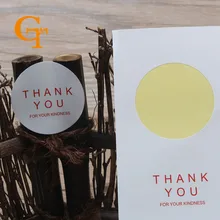 Круглый белый низ красный/черный письмо спасибо за вашу доброту наклейки, бумага для упаковки подарка спасибо герметизация наклейки