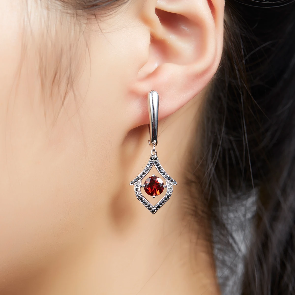 

Hutang Vintage Natural Red Garnet & Black Spinel Dangle Earrings Solid 925 Sterling Silver Gemstone Fine Jewelry Women Gift