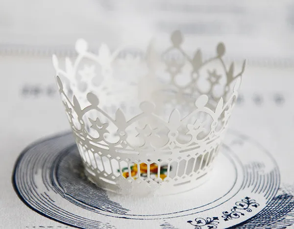 

Free Shipping white lace crown wedding cupcake wrappers paper mini cupcakes cup cake birthday baby shower baking cups wrapper