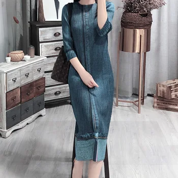 

Wrinkle Dresses Early Spring Temperament Large Size Straight Cylinder Seven-Sleeve Jean Dresses
