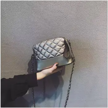 

2019New European New Type Baitao Super-Fire Inclined new Bag, Single Shoulder Inclined Bag Chain, Small Square Women Bag