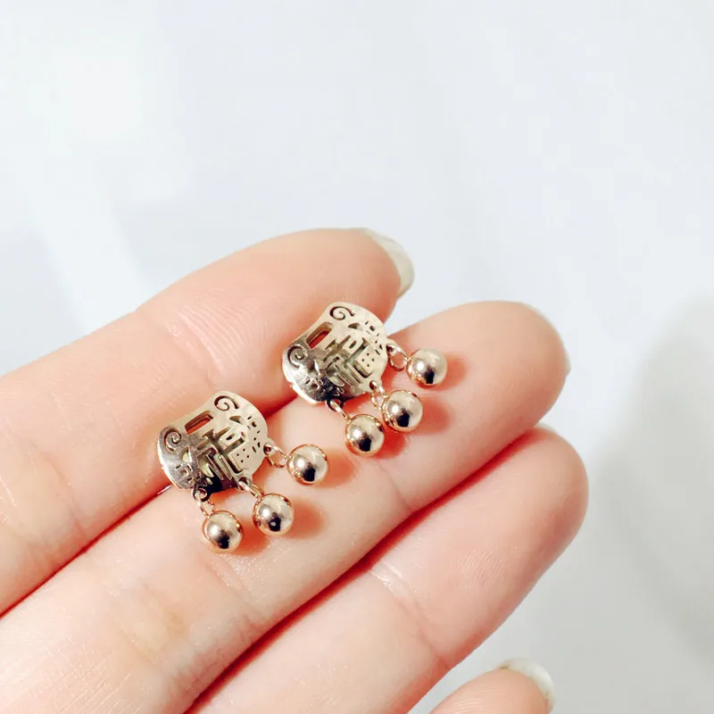 

YUN RUO Lucky Chinese Longevity Lock Stud Earring Woman Rose Gold Color Fashion Titanium Steel Jewelry Birthday Gift Not Fade