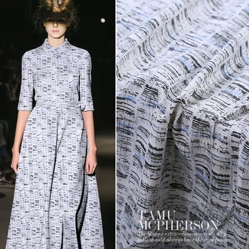 

Printed silk spinning silk fabric 100% silk 114cm wide 25mm heavy silk clothing fabric silk