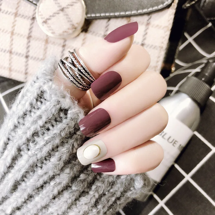

24Pcs Simple Wine Red Fake Nails with Big Pearl Solid Square Artificial Nail Tips with Glue Sticker for Office Home Party
