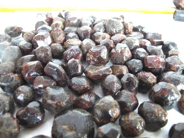 

1kg(2.2lb) NATURAL red GARNET Original crystal Original Specimens