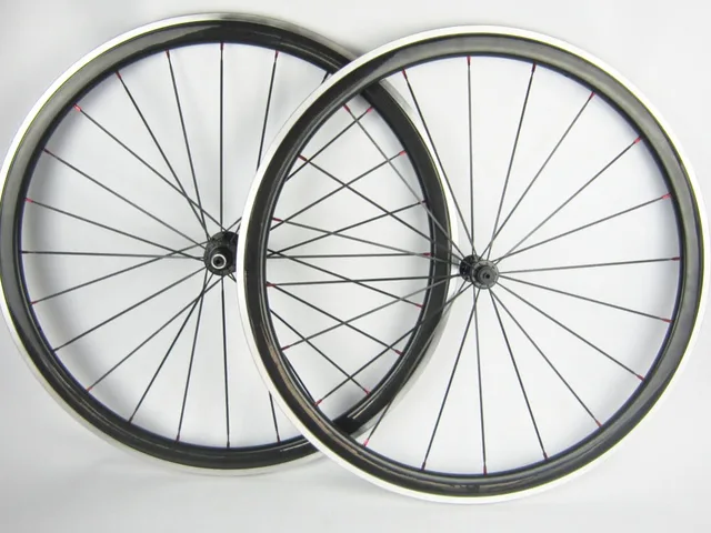 Cheap T700 Alloy braking surface 38mm clincher carbon wheels aluminium carbon wheelset for road bicycle 700C bicycle