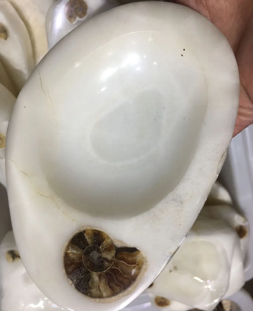 

BIG size stone ashtray natural stone agate ashtray crystal ashtray with ammonite fossil madagascar
