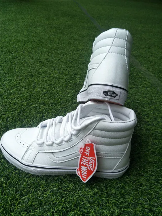 

Authentic VANS SK8-HI Skateboarding Shoes Sneakers White Color VANS Off The Wall Men's/Women's Sports Shoes Size 36-44 Hot Sales