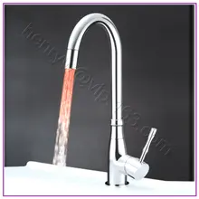 L16573-Роскошные бортике хромированная отделка латунь Материал свет Кухня кран